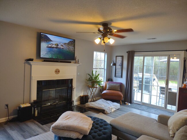 Building Photo - Extraordinary Three Bedroom/Two and a Half...