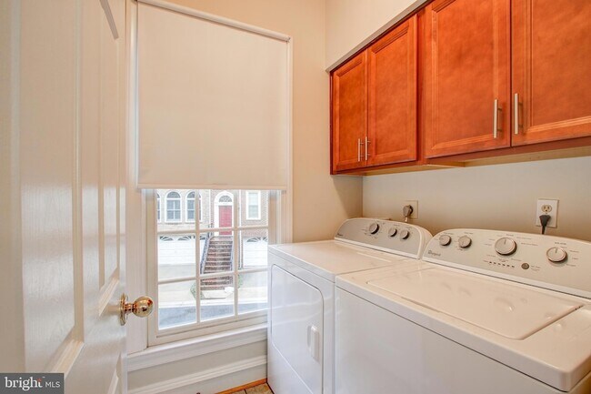 Building Photo - 9700 Whitley Park Pl