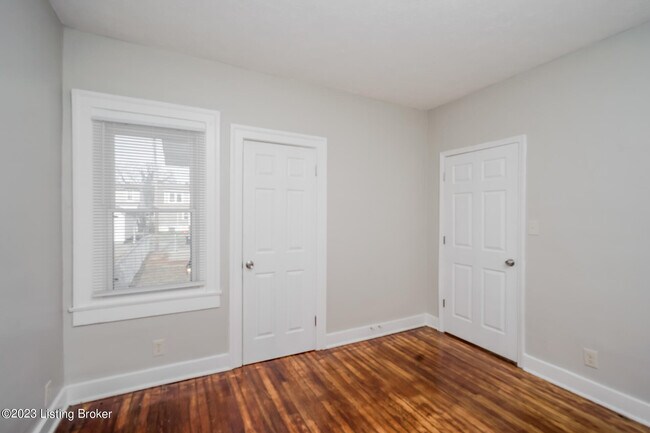 Building Photo - 1821 W Lee St