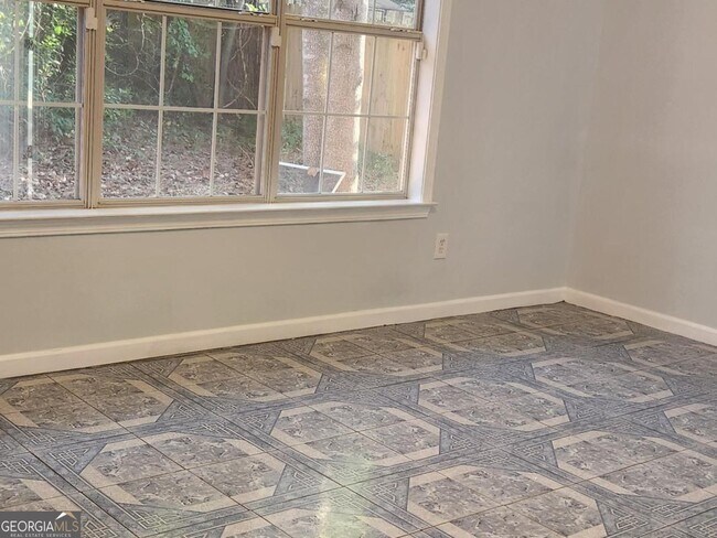 Building Photo - 10883 Knotty Pine Pl