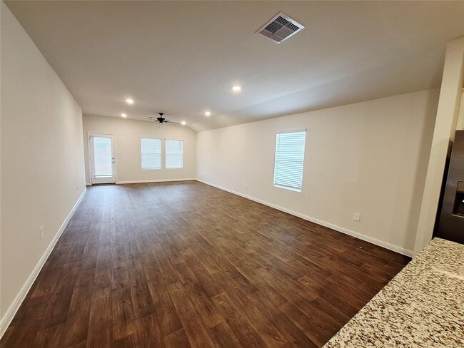 Building Photo - 1327 Camden Ln