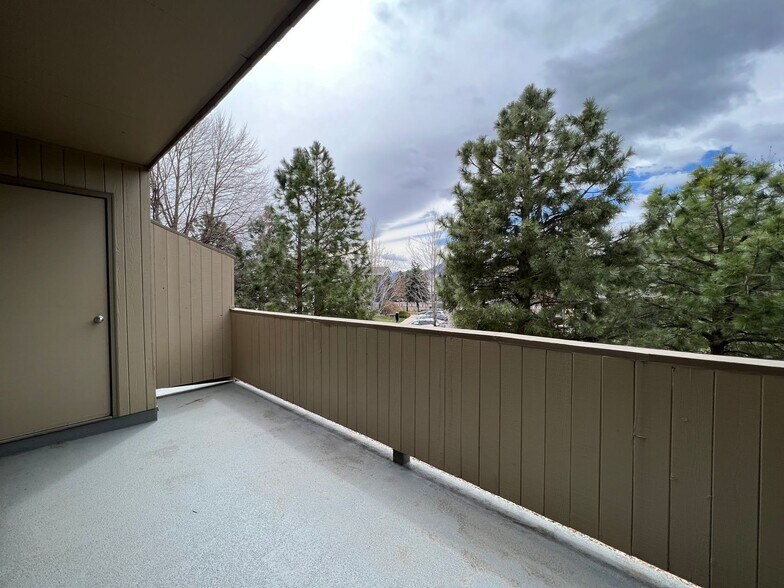 Building Photo - 2938 Kalmia Ave