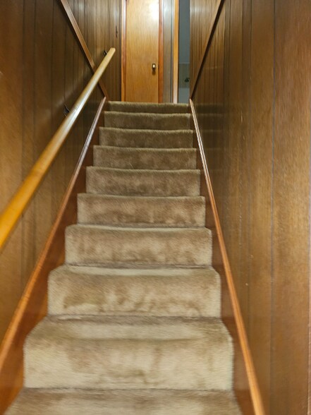 Building Photo - 232 Reed Hollow Rd