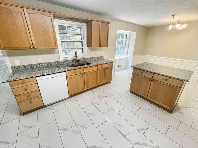 Building Photo - 4561 Lost Mountain Dr