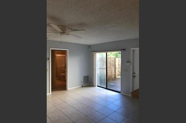 Building Photo - 26 Crossings Cir