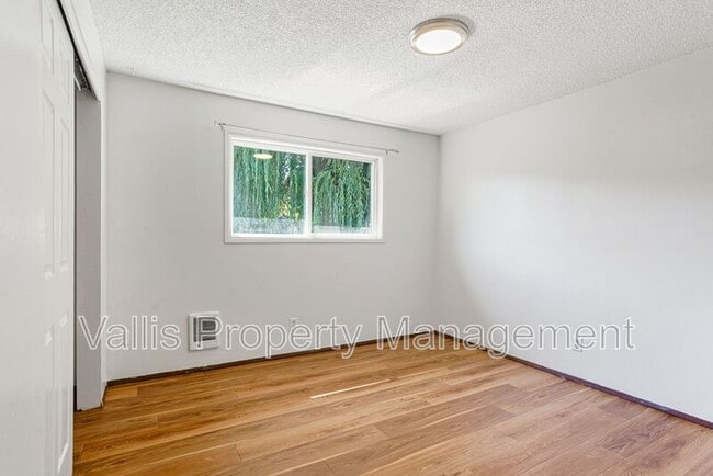 Building Photo - 4828 State St
