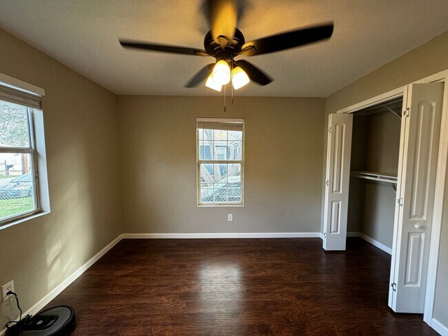 Building Photo - BUENA VISTA