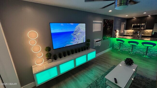 Building Photo - 236 N Keech St