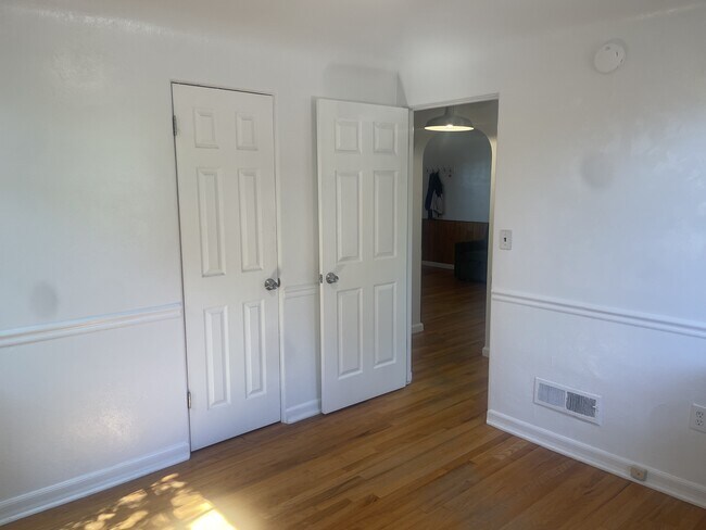 Building Photo - 7363 W 19th Ave