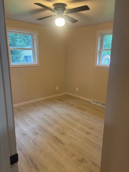 Building Photo - 4008 Cardinal Ln