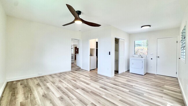 Building Photo - 421 C Olomana Street