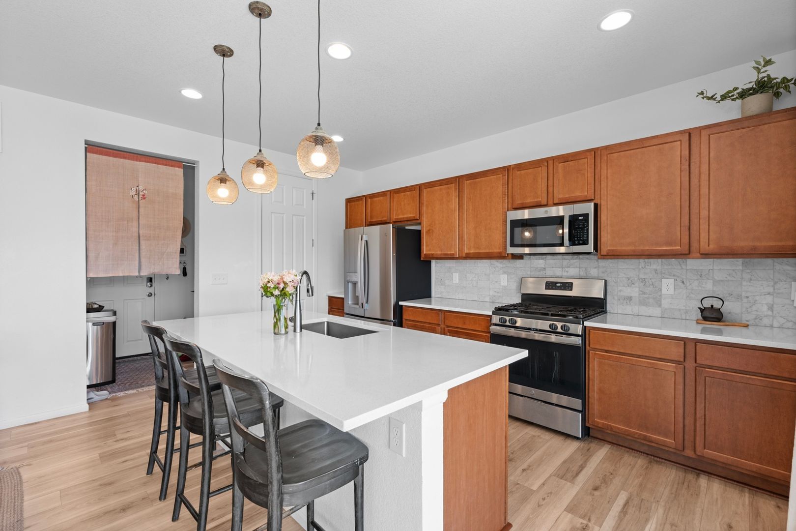 Building Photo - 6131 Vickie Ln