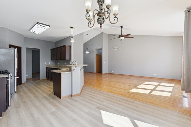 Building Photo - 3403 Green Pastures Ln