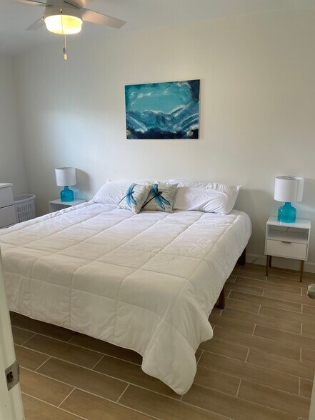 Building Photo - 104 W Osceola Ln