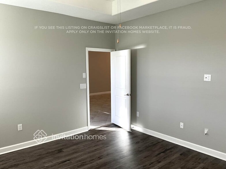 Building Photo - 9662 Ivory Dr