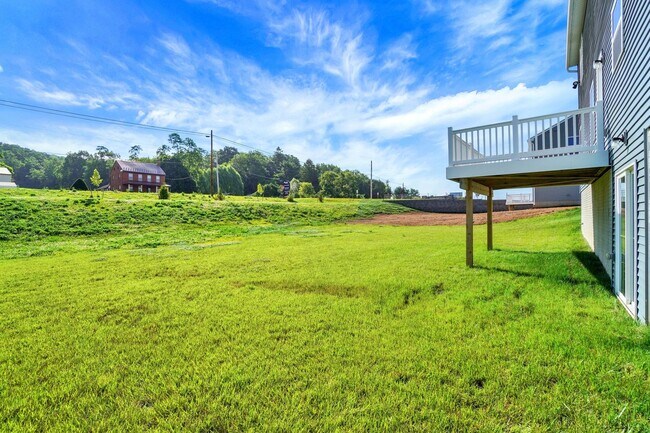 Building Photo - 69 Summerfield Dr