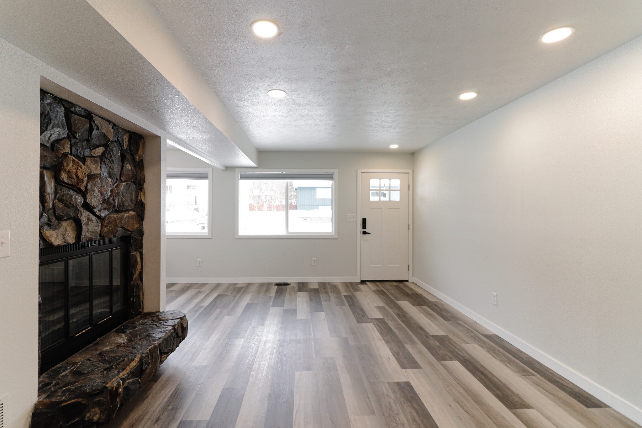 Building Photo - 8202 Mentra St