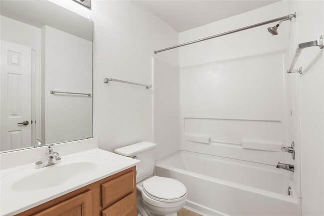 Building Photo - 2010 Ashberry Trail