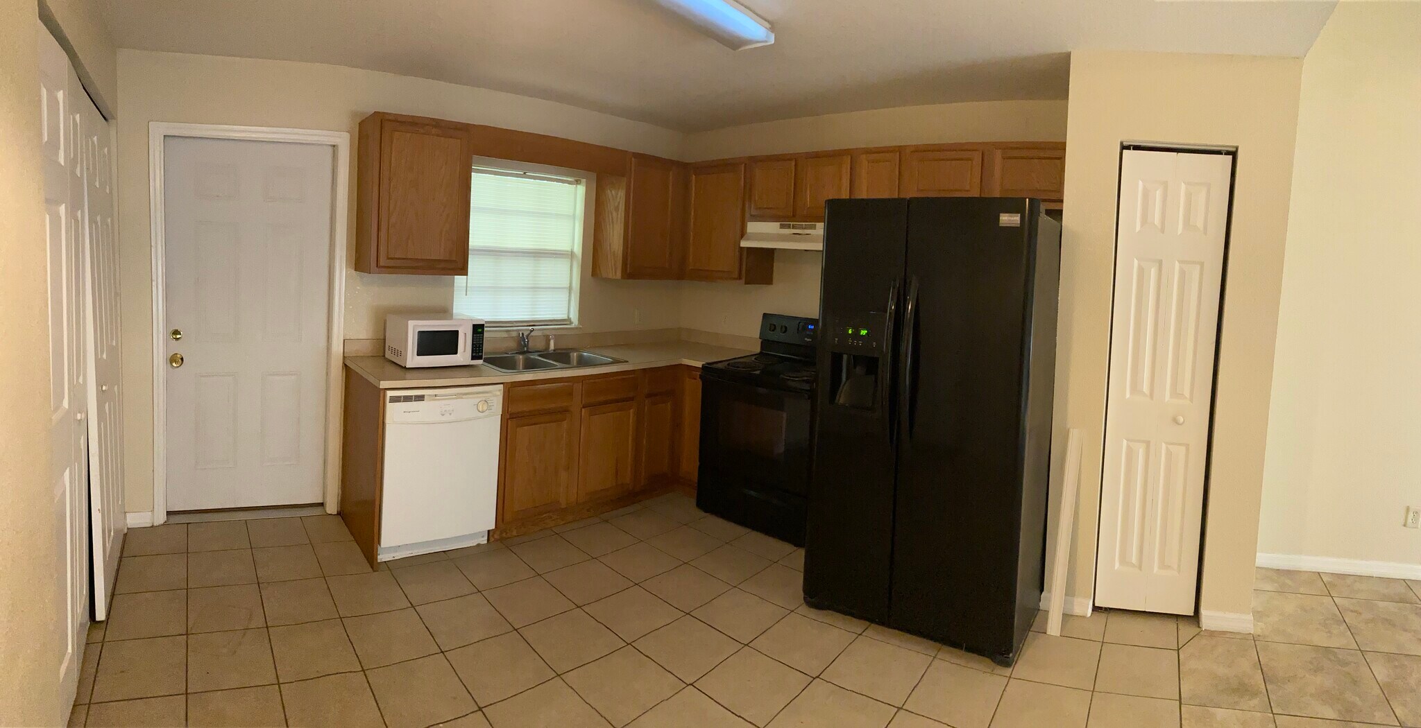 Kitchen Dining - 84 Coleman Rd