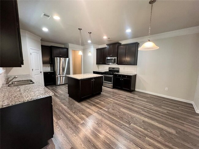 Building Photo - 185 Cherokee Reserve Cir