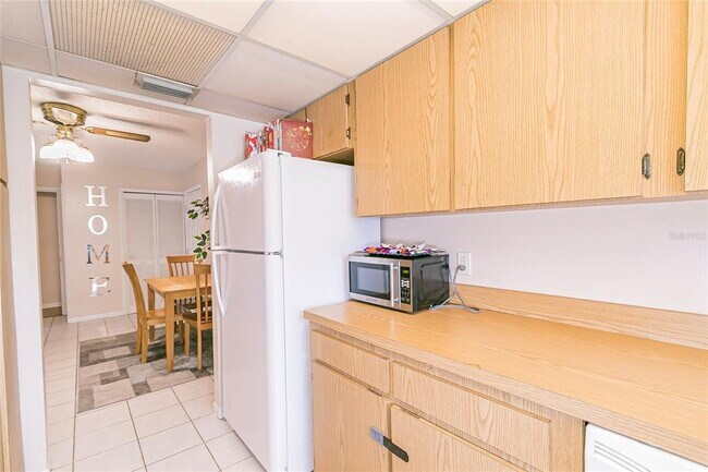 Building Photo - 1547 NE 2nd St