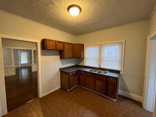 Building Photo - 634 N Euclid Ave