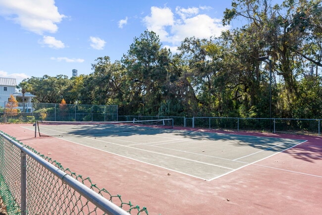 Building Photo - 1481 Center St Ext