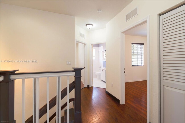 Building Photo - 12762 SW 49th Ct