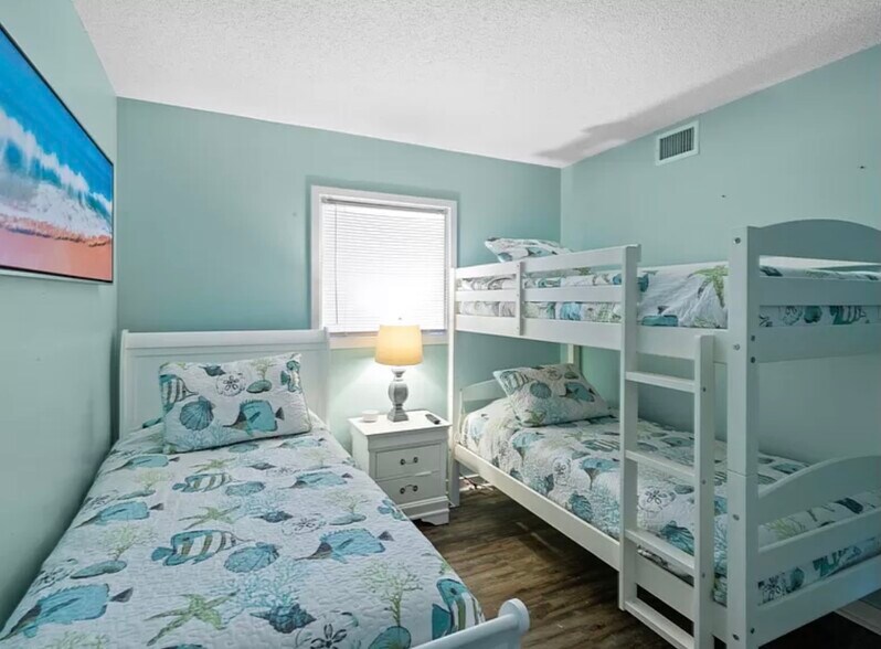 Secondary Bedroom - 5905 S Kings Hwy