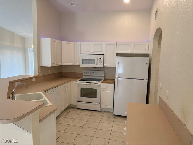 Building Photo - 2018 SW 30th St