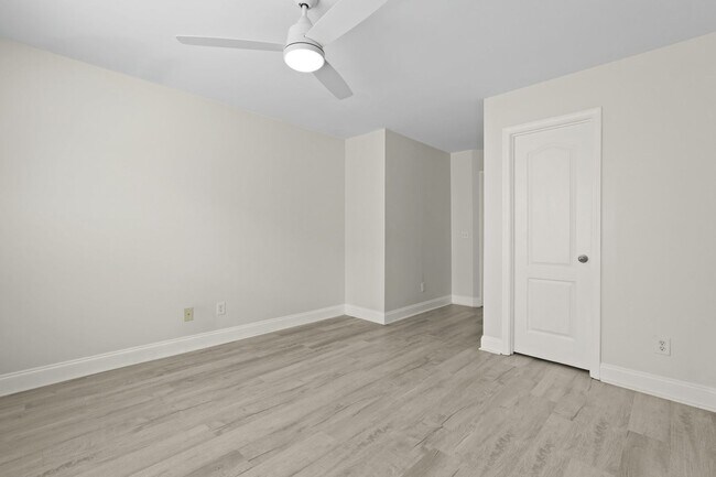 Building Photo - Come Home Smiling to This Beautiful 3-Bed, 3-Bath in Port Wentworth!