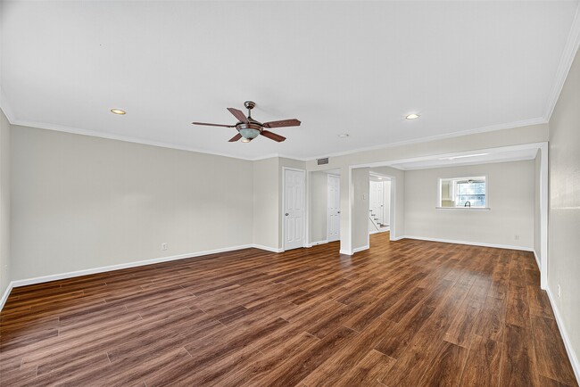 Building Photo - 2706 Mason St