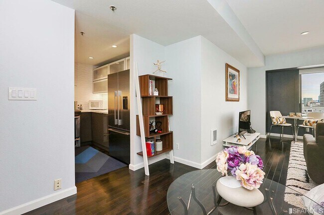 Building Photo - 601 Van Ness Ave