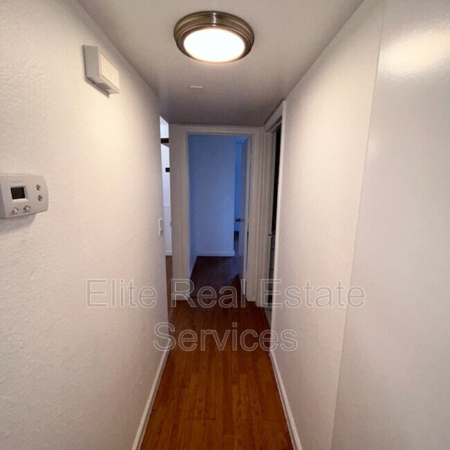 Building Photo - 6540 College Grove Dr