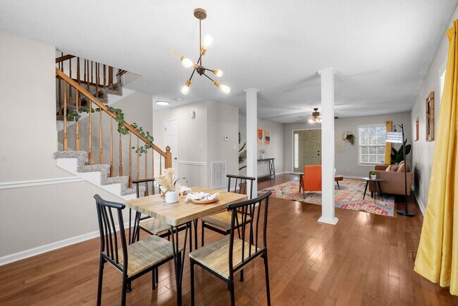 Building Photo - 1438 Addison Dr