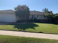 Building Photo - Fresno Home Available for Lease