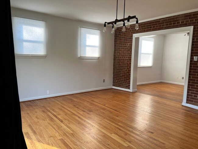 Building Photo - 3047 O St SE