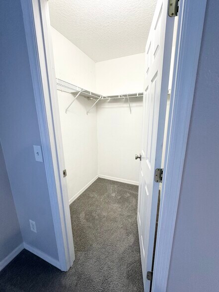 Building Photo - 804 E South St