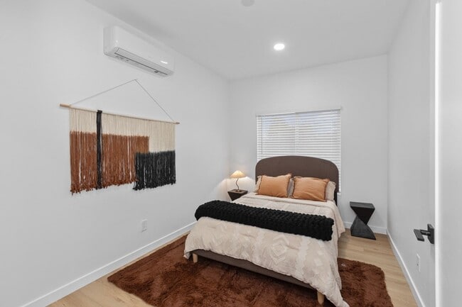 Primary Photo - 6411 Richard St