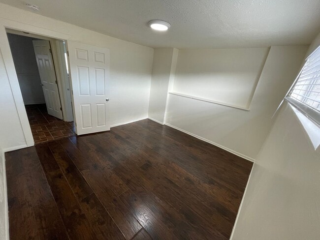 Building Photo - West Jordan Remodeled Four Bedroom; Garage; New Kitchen Cabinets; Fenced Yard; Central Air