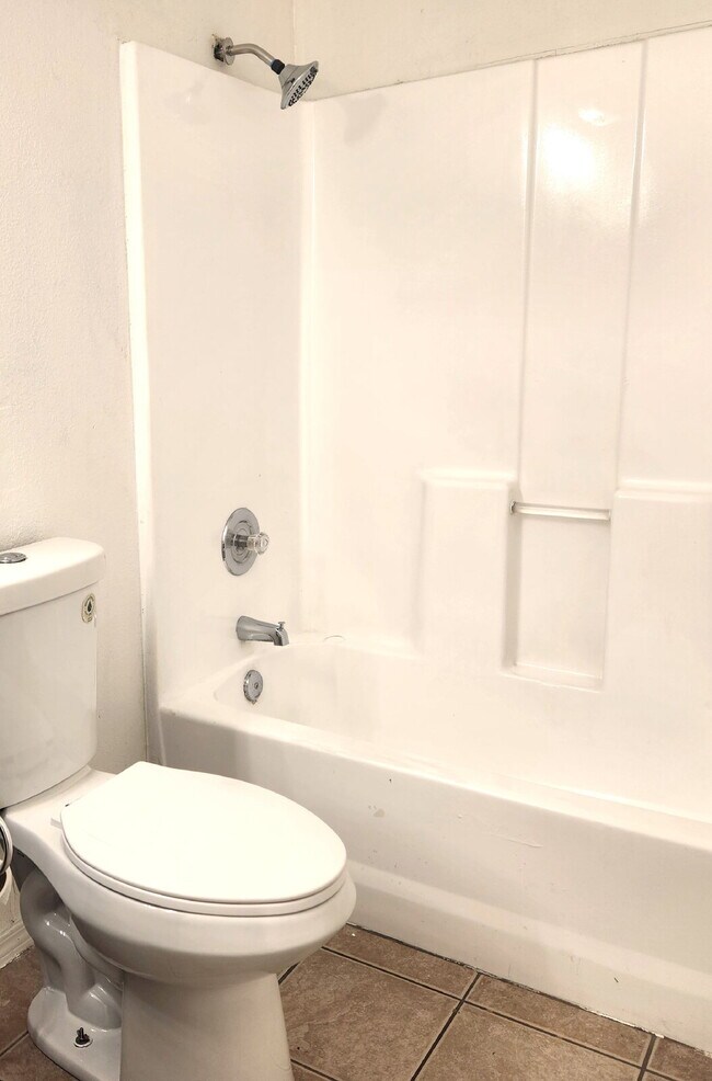 Building Photo - FIRST FLOOR LIVING WITH OPEN KITCHEN, DEN & CARPORT – GCU ACCESS