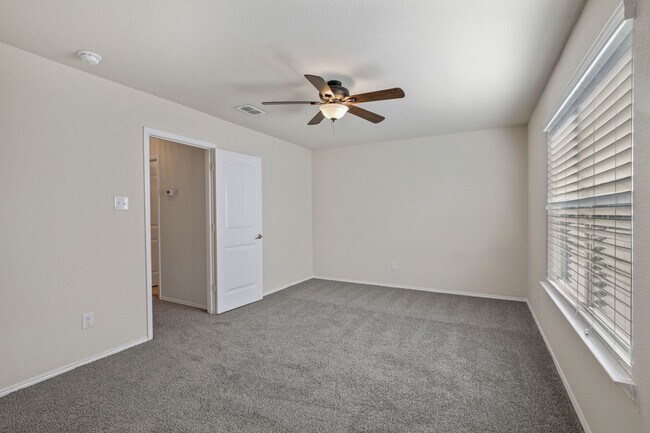 Building Photo - Beautiful Home In Aubrey ISD