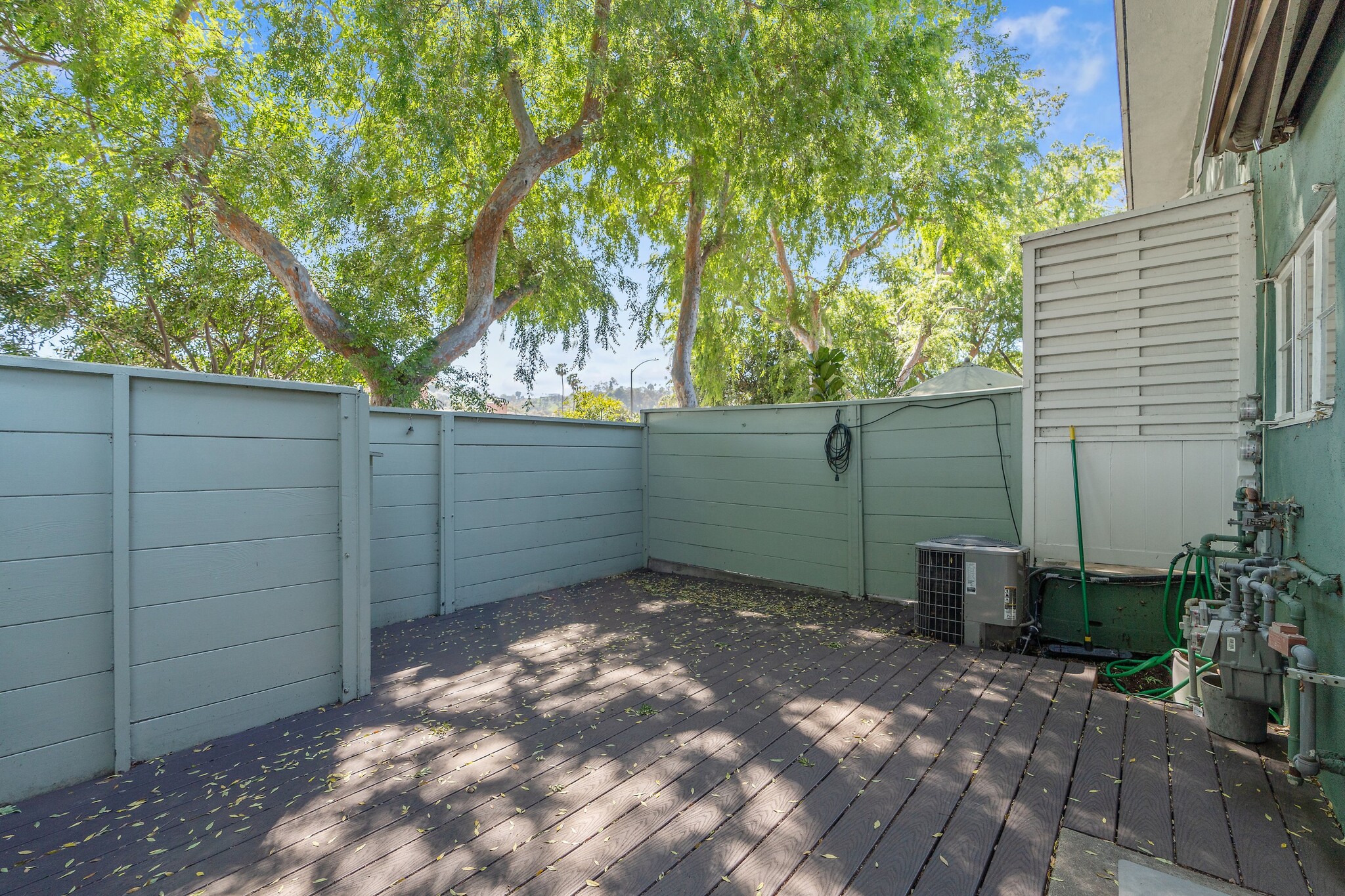 Building Photo - 5146 Village Grn