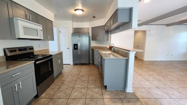 Building Photo - 1585 Devon Way