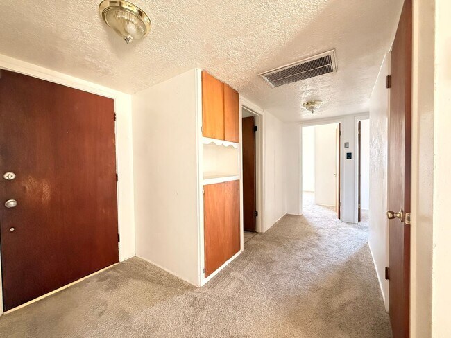 Building Photo - 1831 Childers Dr NE