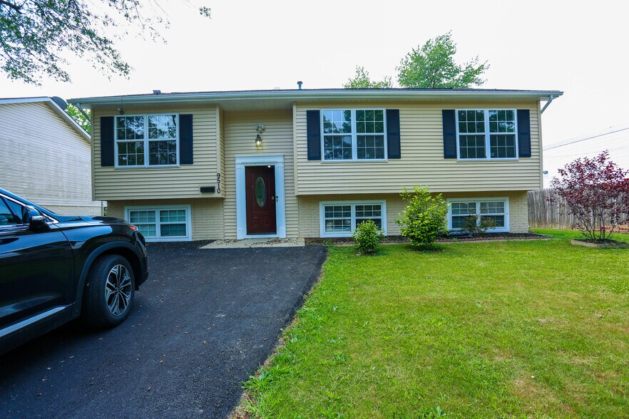 Primary Photo - 9510 48th Ave