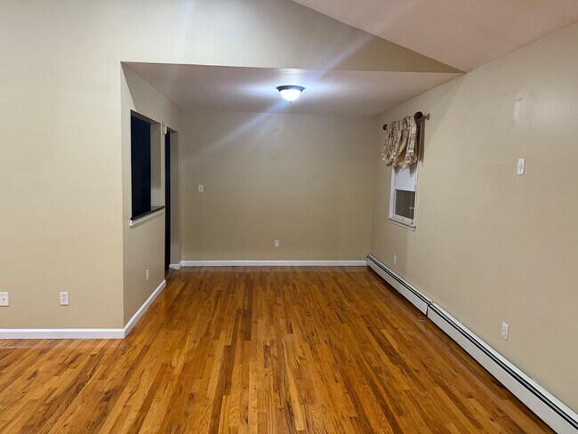 Building Photo - 1336 K St