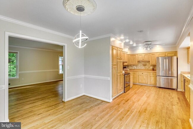 Building Photo - 1023 Westbriar Dr NE