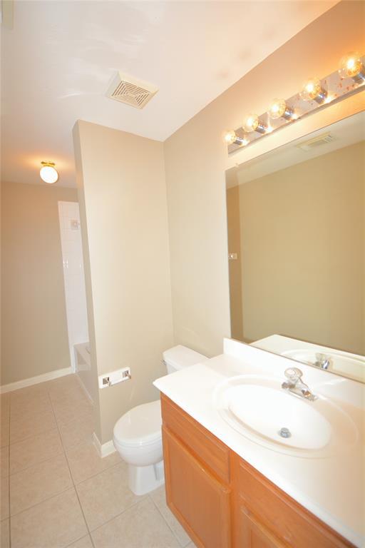 Building Photo - 5911 Mettler Ln