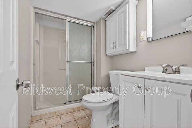 Building Photo - 2365 Dove Dr